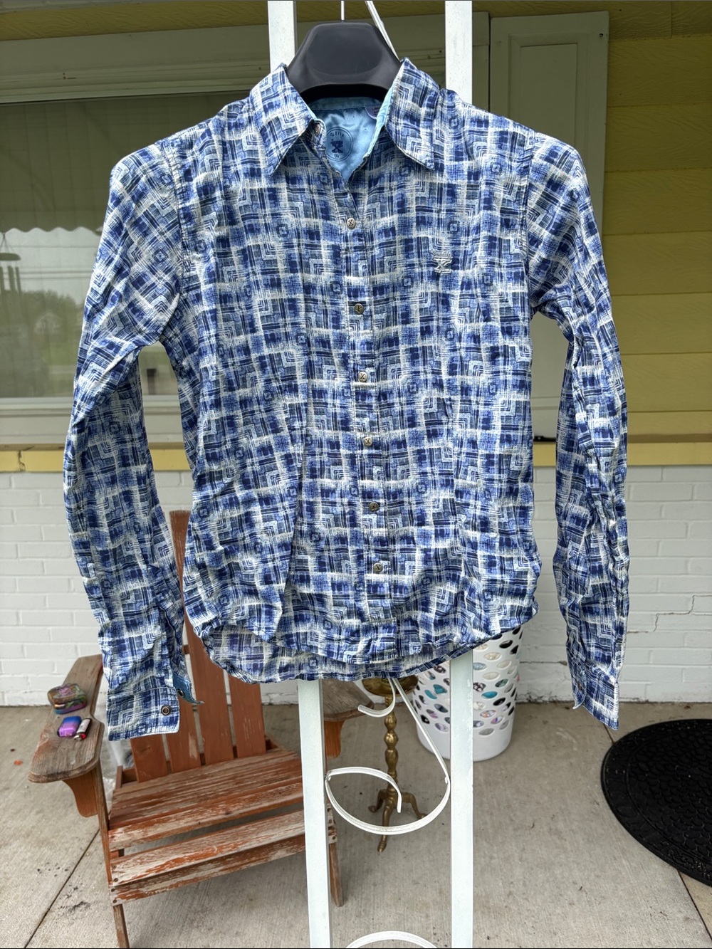Women’s Blue Patterned Button-Down Shirt